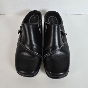 Naturalizer women's slipon mules size 6M color Black_